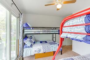 Balcony & Fire Pit: Home on Lake of Ozarks!