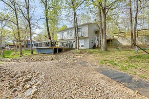 Balcony & Fire Pit: Home on Lake of Ozarks!