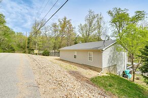 Balcony & Fire Pit: Home on Lake of Ozarks!