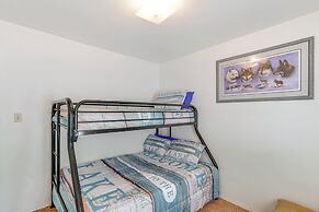 Balcony & Fire Pit: Home on Lake of Ozarks!