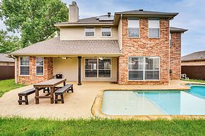 2 Mi to Old Town: Spacious Burleson Vacation Home
