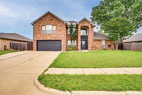 2 Mi to Old Town: Spacious Burleson Vacation Home
