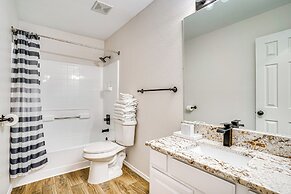 2 Mi to Old Town: Spacious Burleson Vacation Home