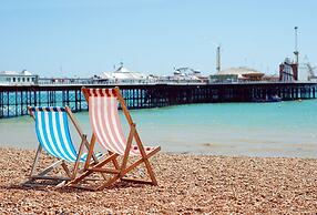 Apartment in Brighton Near the Beach