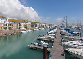Apartment in Brighton Near the Beach