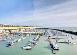Apartment in Brighton Near the Beach