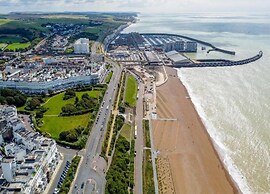 Apartment in Brighton Near the Beach