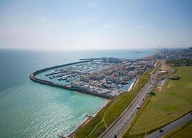 Apartment in Brighton Near the Beach