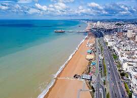 Apartment in Brighton Near the Beach