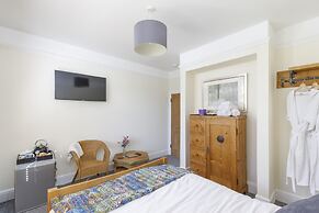 Apartment in Brighton Near the Beach