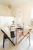 Right by Oval Station - 2 bed Flat Free Wifi