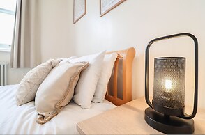 Right by Oval Station - 2 bed Flat Free Wifi