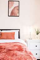 2 Bed Apartment in Russell Square