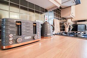 2 Bed Apartment in Russell Square