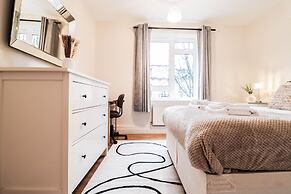 2 Bed Apartment in Russell Square