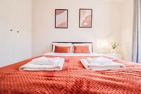 2 Bed Apartment in Russell Square