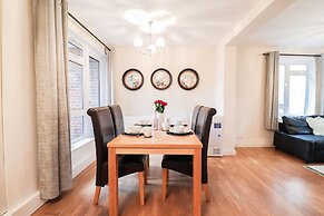 2 Bed Apartment in Russell Square