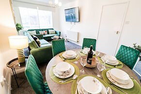 Lovely 3 Bedroom Maisonette