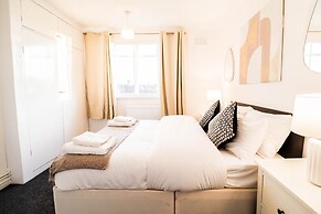Lovely 3 Bedroom Maisonette