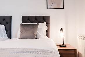 Stunning Riverside Apartment