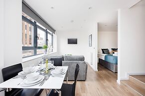 Modern 1 Bed Flat in Town Centre - Free Wifi