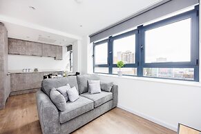 Modern 1 Bed Flat in Town Centre - Free Wifi