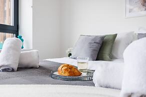 Modern 1 Bed Flat in Town Centre - Free Wifi