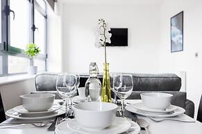 Modern 1 Bed Flat in Town Centre - Free Wifi