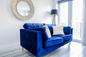 Luxurious 1 Bed Apartment - Free Wifi and Parking