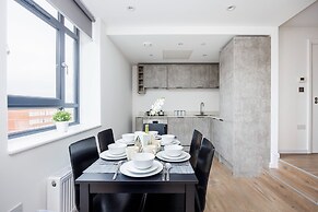 Modern 2 bed Flat in Town Centre - Free Wifi