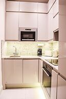 Beautiful Kensington Garden Apartment