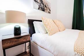 Gorgeous 3 Bedroom Hampstead Property