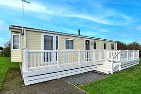 Chalet in Cornwall Near Kynance Cove