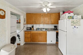 Coastal Cottage Retreat Steps From The Beach 2 Bedroom Cottage