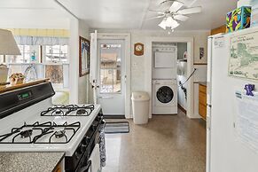 Coastal Cottage Retreat Steps From The Beach 2 Bedroom Cottage