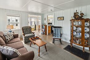 Coastal Cottage Retreat Steps From The Beach 2 Bedroom Cottage