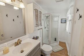 Coastal Cottage Retreat Steps From The Beach 2 Bedroom Cottage