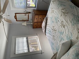 Coastal Cottage Retreat Steps From The Beach 2 Bedroom Cottage