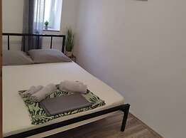 Apartment Leo Povile