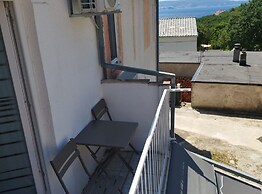 Apartment Leo Povile