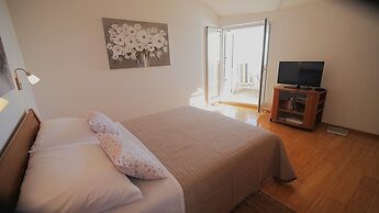 Apartment Blue Horizon