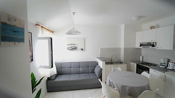 Apartment Blue Horizon