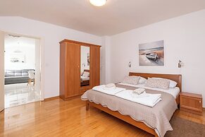 Apartment Blue Horizon