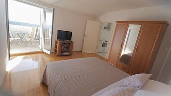 Apartment Blue Horizon