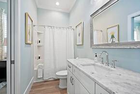 2 Steps to Ice Plant Downtown St Aug Beach Club