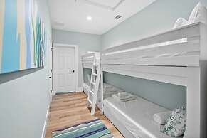 2 Steps to Ice Plant Downtown St Aug Beach Club