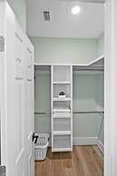 2 Steps to Ice Plant Downtown St Aug Beach Club