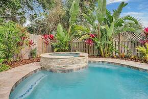 Pool and Hot Tub Walk to Ice Plant and Downtown