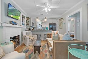 Mariners Cottage Steps to Sand Sparkling Pool