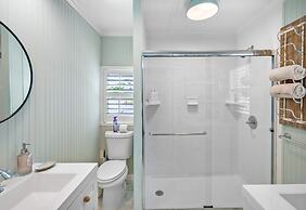 Mariners Cottage Steps to Sand Sparkling Pool